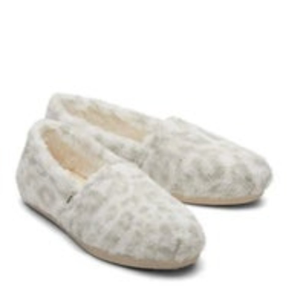 Toms Snow Leopard Fleece Slipper Size 9.5